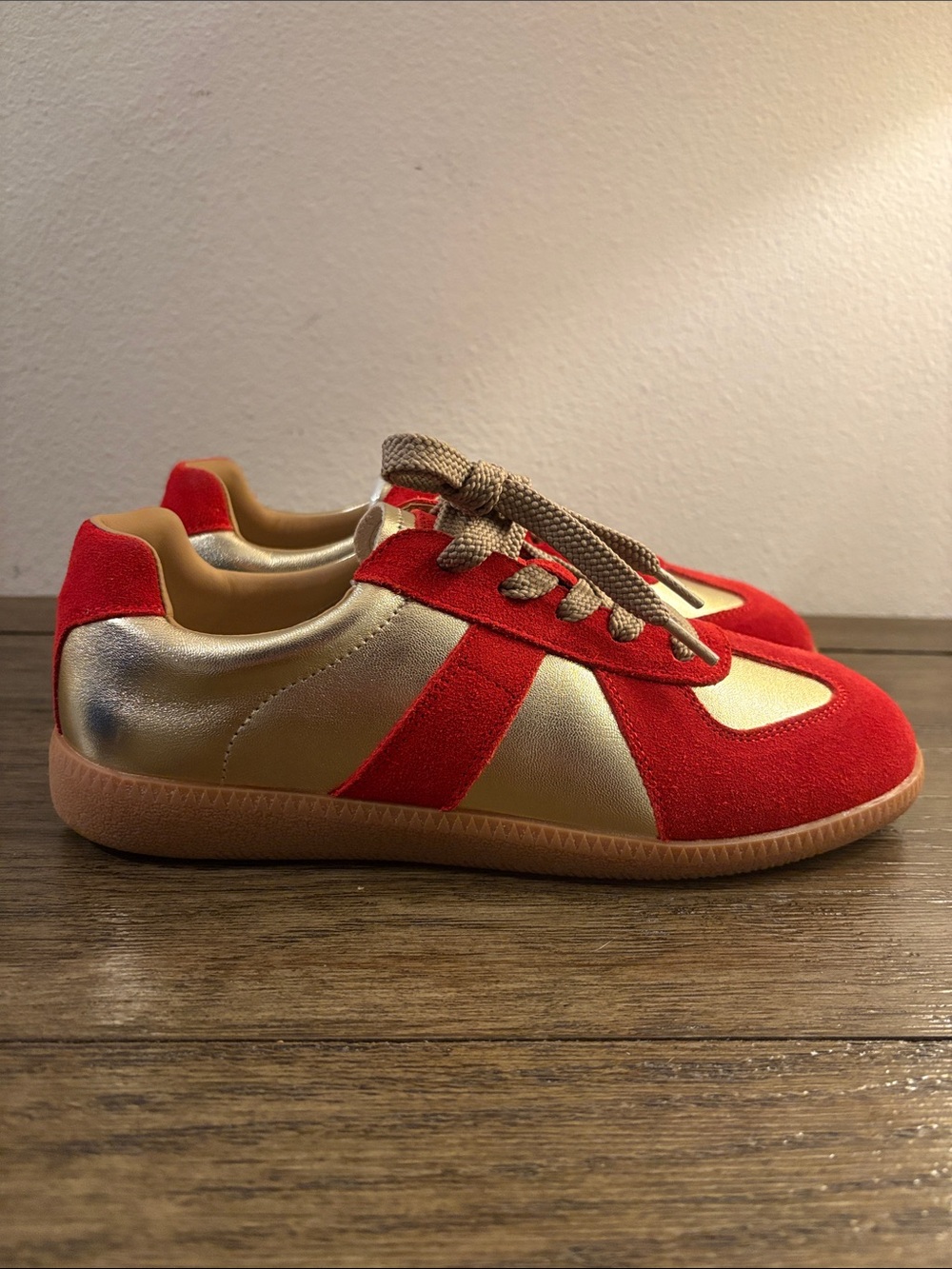 NIB [Lonza] Delta Red Metallic Gold Suede Runner Sneakers Women’s EU 39 / US 8.5 - Picture 8 of 16